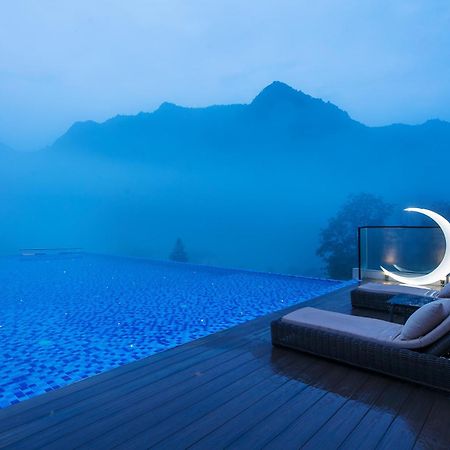 Hilltop House Resort Zhangjiajie Buitenkant foto