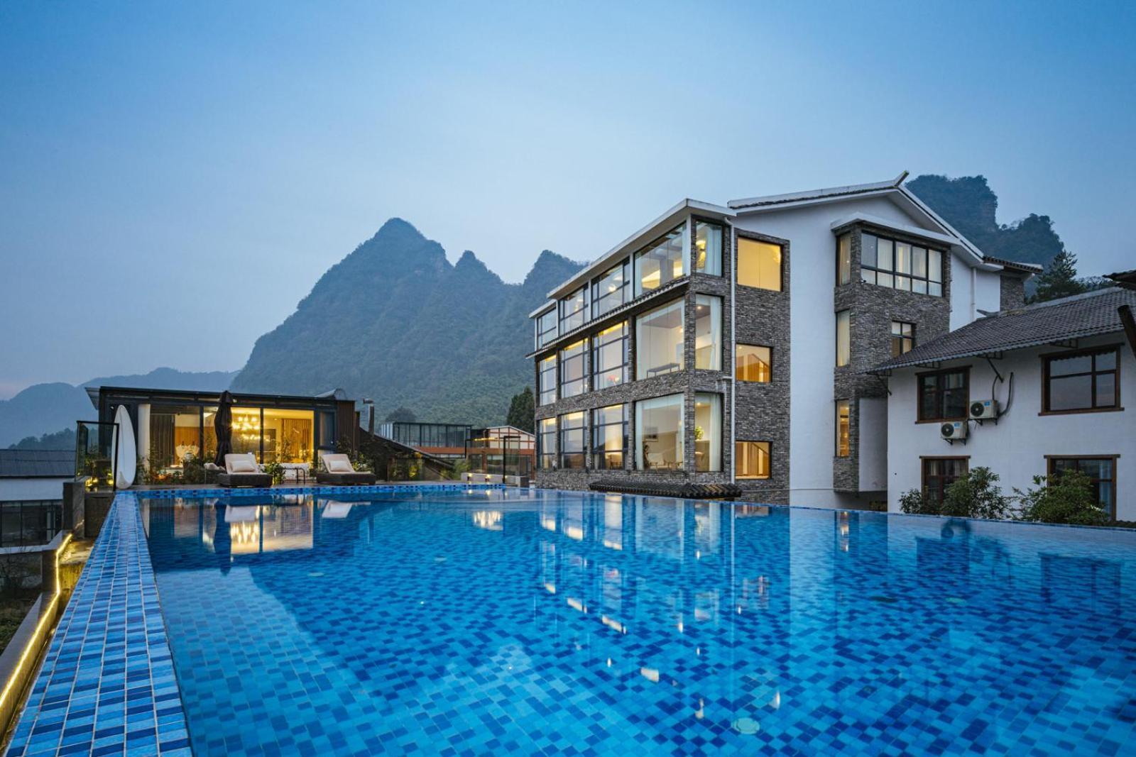 Hilltop House Resort Zhangjiajie Buitenkant foto