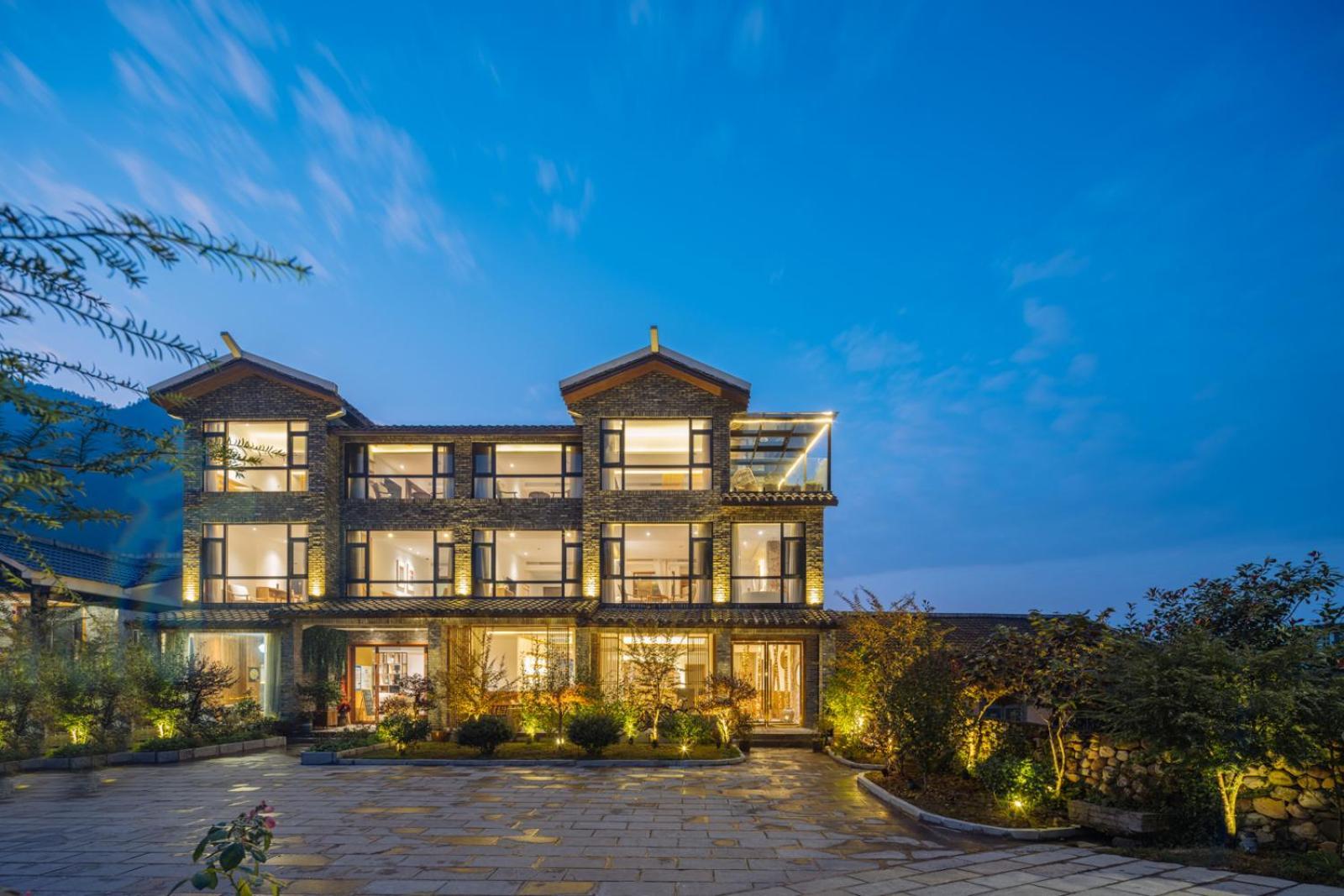 Hilltop House Resort Zhangjiajie Buitenkant foto