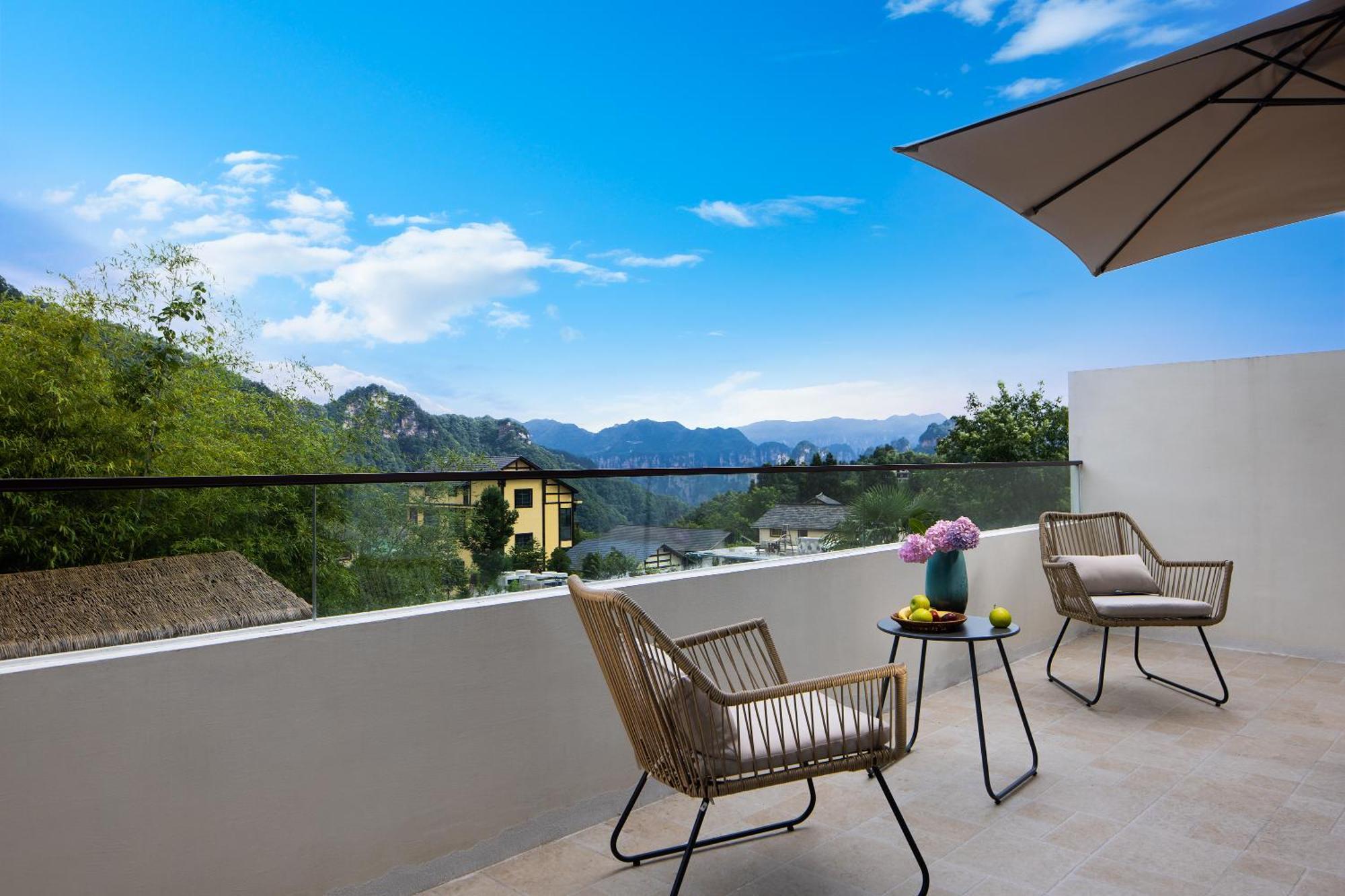 Hilltop House Resort Zhangjiajie Buitenkant foto