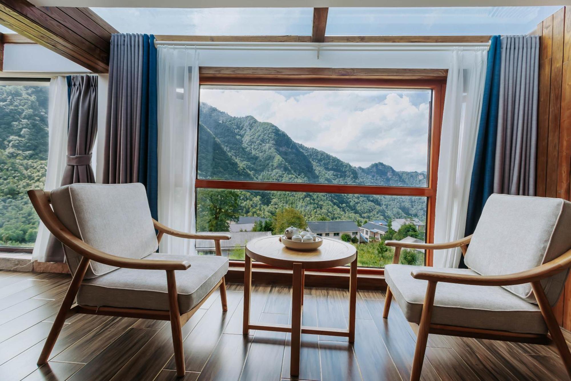 Hilltop House Resort Zhangjiajie Buitenkant foto
