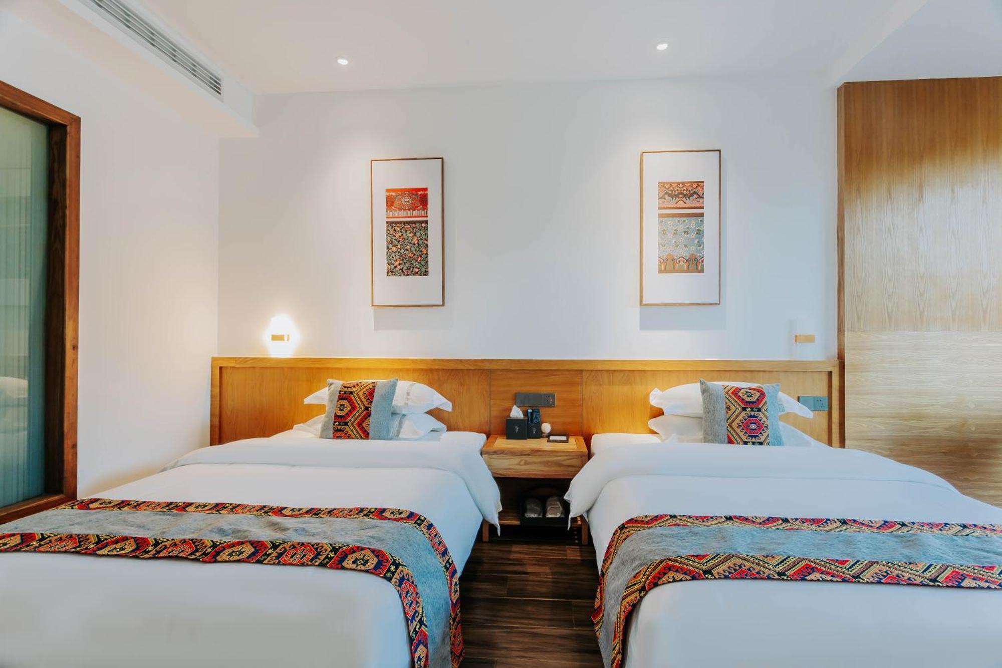 Hilltop House Resort Zhangjiajie Buitenkant foto