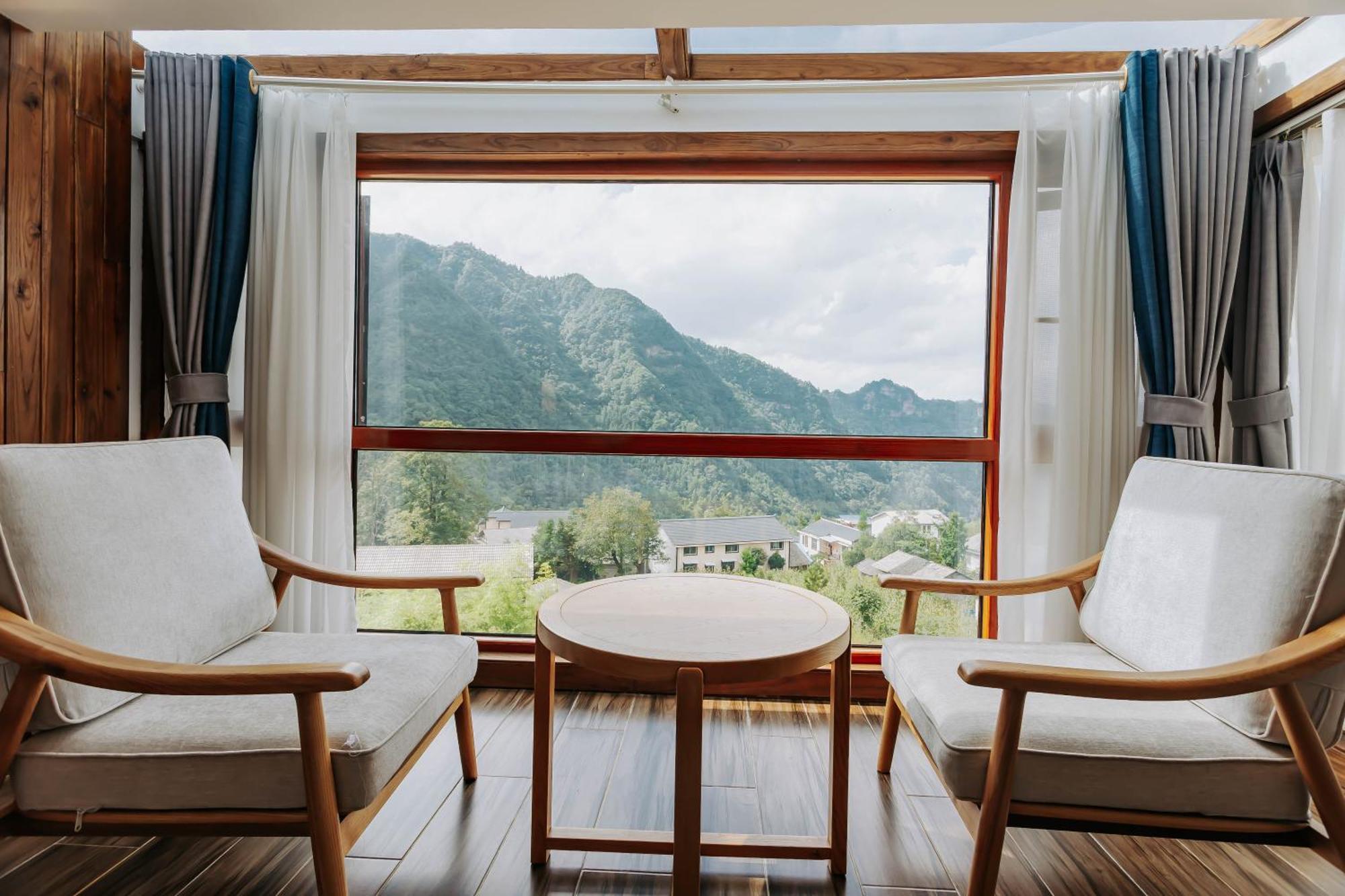 Hilltop House Resort Zhangjiajie Buitenkant foto