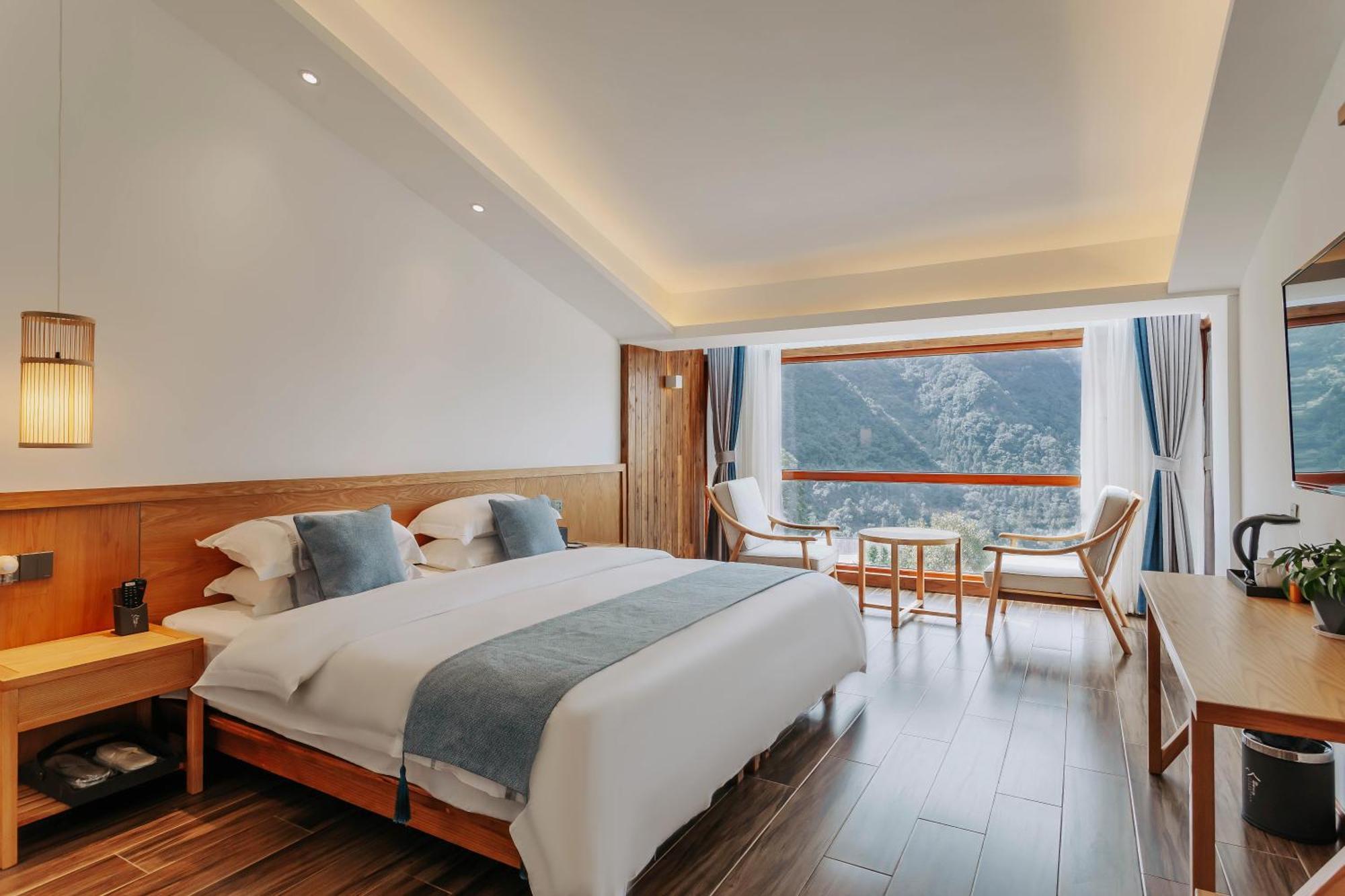 Hilltop House Resort Zhangjiajie Buitenkant foto